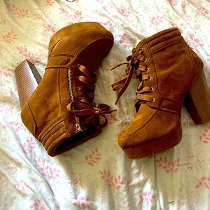 boots are rarely wore I decided to sell them because I don’t wear them anymore